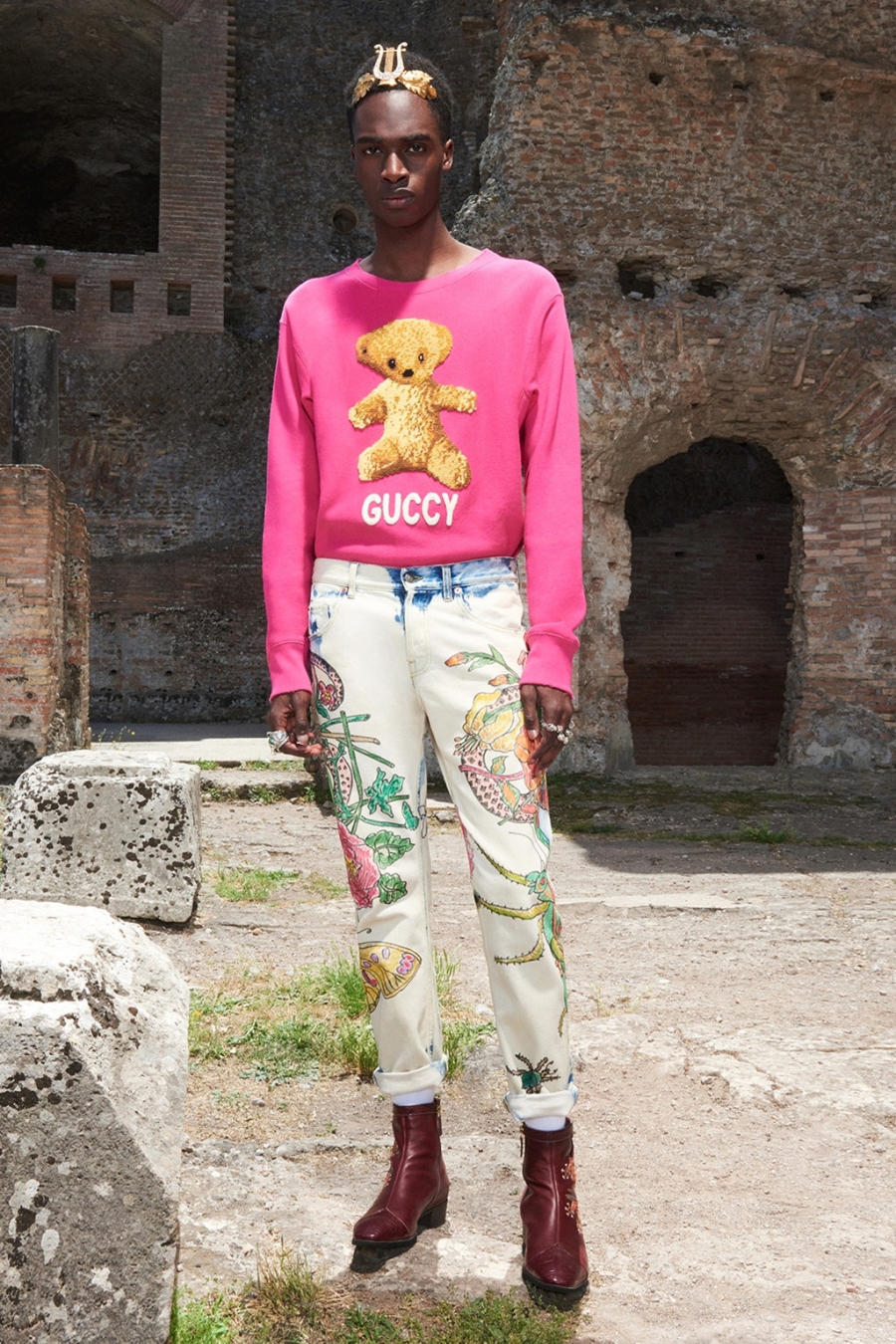 Gucci Cruise 2018 dan dat gioi mo dieu quay ve thoi ky Phuc hung hinh anh 10