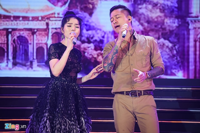 My Tam lan dau the hien ca khuc 'Dau chi rieng em' tren san khau hinh anh 8