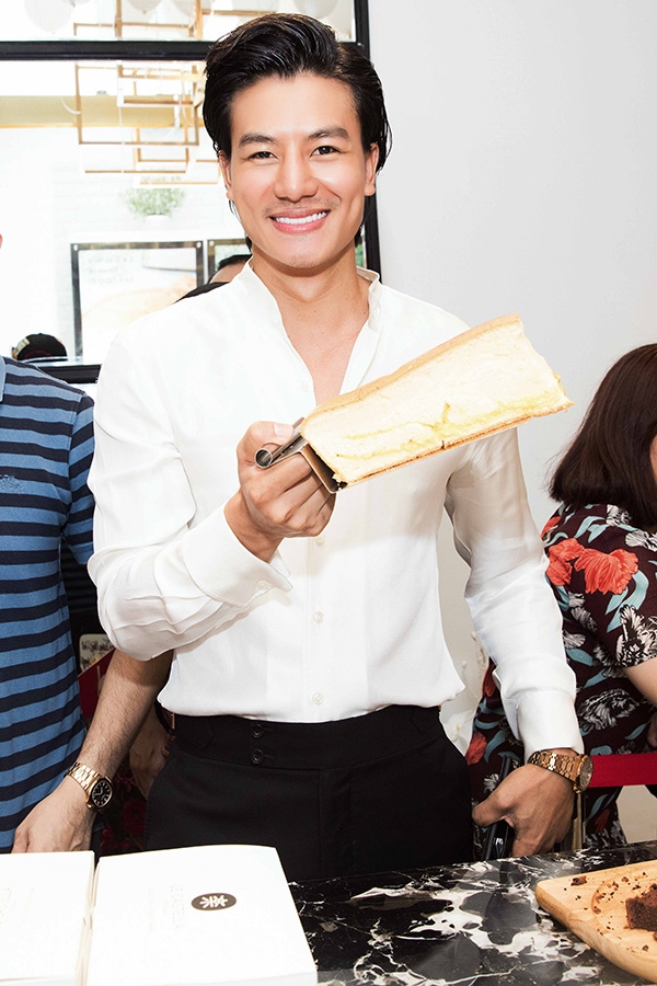 chong-diem-huong-du-khai-truong-cua-hang-cua-vo-giua-tin-don-ly-hon-7
