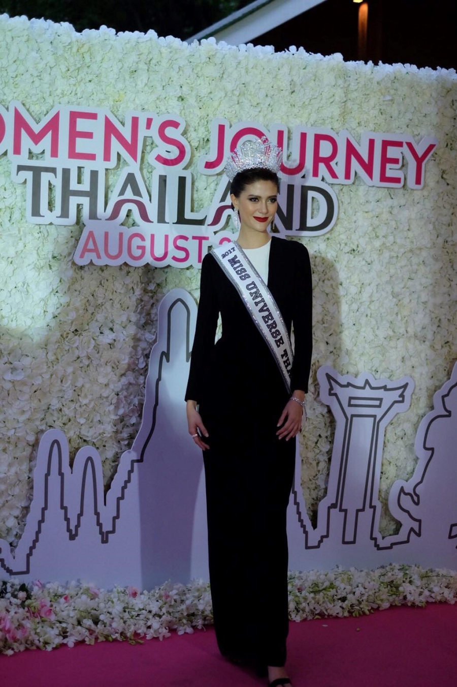 Ho Ngoc Ha, Do My Linh hoi tu dan hoa hau the gioi o Thai Lan hinh anh 14