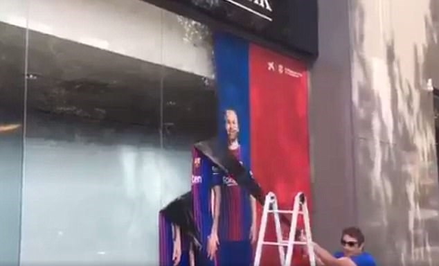 Chưa tới PSG, Barcelona đã xé sạch hình ảnh của Neymar - ảnh 4