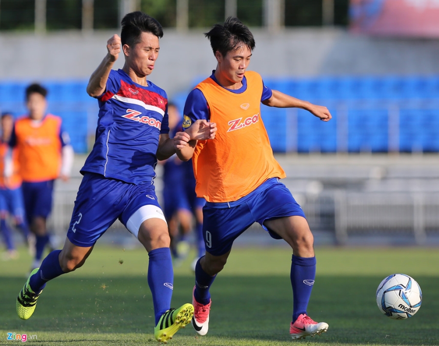 Duc Chinh bi HLV Huu Thang nhac nho hinh anh 6