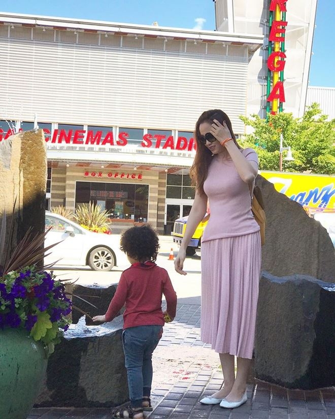 hoa hau diem huong mua nha o my cho quy tu dau long - 5