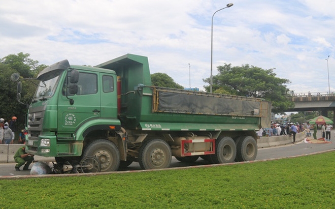 Nam sinh vừa nhận giấy báo đậu đại học và mẹ gặp nạn tử vong thương tâm