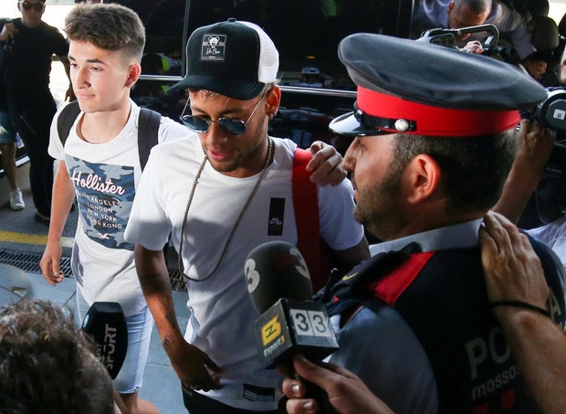 Vì sao Man Utd không thể mua Neymar? - Ảnh 4.