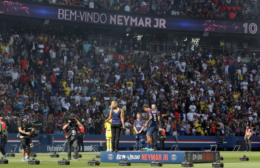 Buoi le ra mat hoanh trang cua Neymar tai Parc des Princes hinh anh 5