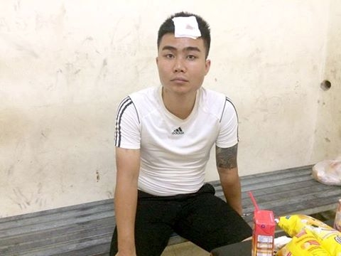 lo dien thanh nien “ho bao” dung gay danh golf danh csgt hinh anh 1