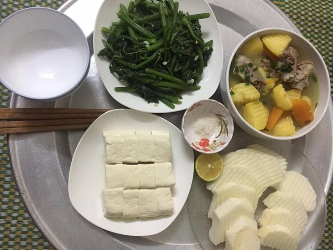 than tho chong dua 100 nghin/ngay doi com 3 mon 4 nguoi, co vo khong ngo duoc chi cho tram cach nau - 5
