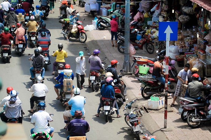 Vỉa hè quận 1... như chưa hề có cuộc ra quân! - Ảnh 5.