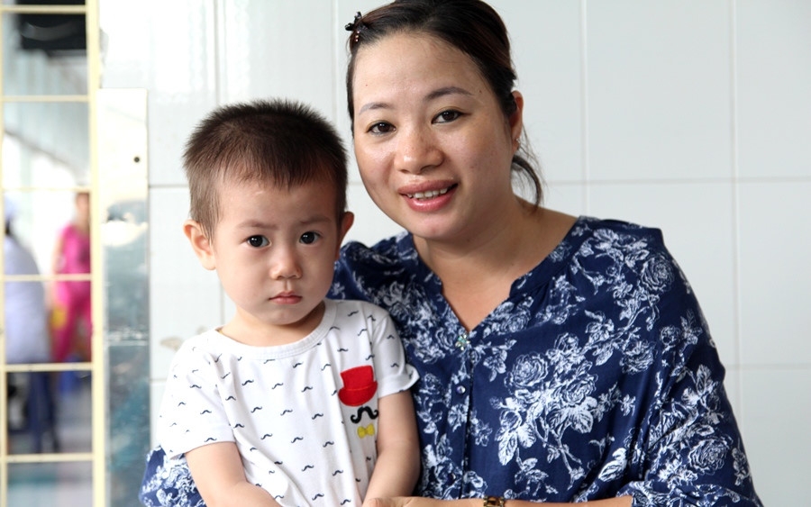 Cậu bé 2 tuổi nghi bị bỏ rơi trước cổng Bệnh viện Từ Dũ - ảnh 3