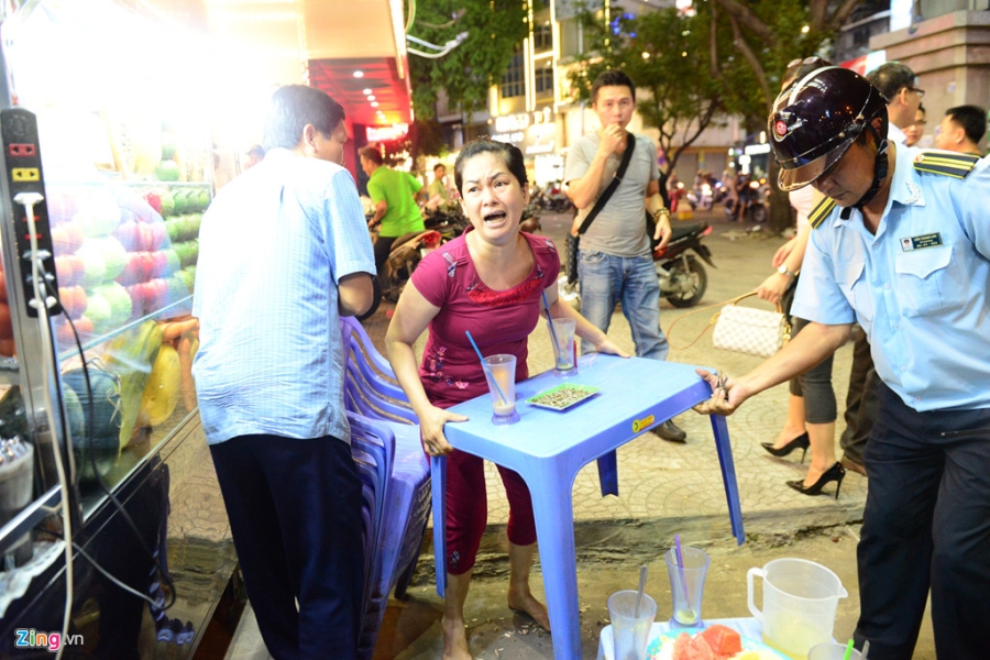 Nguoi chiem via he Sai Gon hot hoang khi thay ong Hai xuat hien hinh anh 8