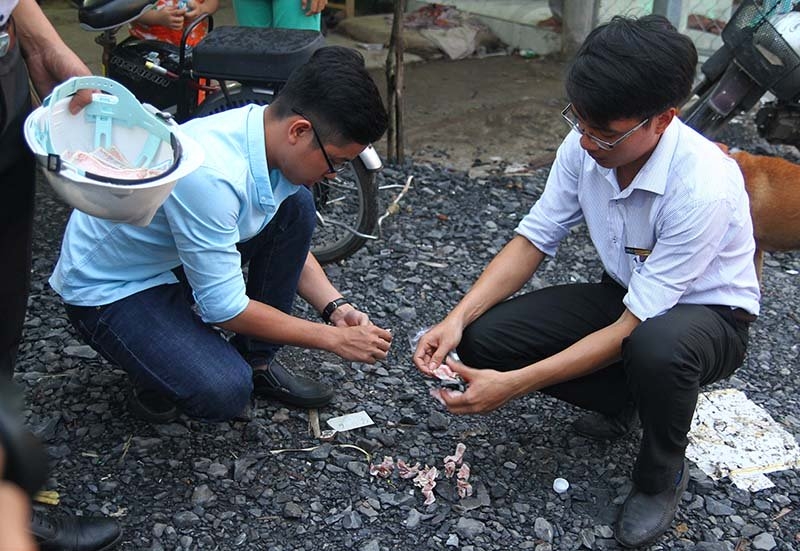 Chai nhựa,  trạm thu phí Cai Lậy, Tiền Giang, trạm thu phí