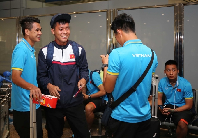 U22 Việt Nam đổ bộ xuống Kuala Lumpur, bắt đầu chiến dịch SEA Games 29