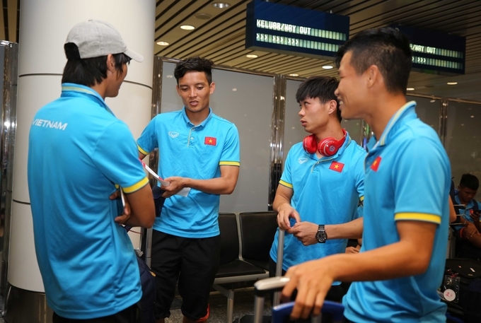 U22 Việt Nam đổ bộ xuống Kuala Lumpur, bắt đầu chiến dịch SEA Games 29