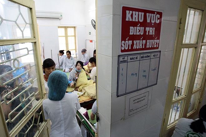 Nữ điều dưỡng mang thai sắp đẻ vẫn căng mình chống sốt xuất huyết - 10