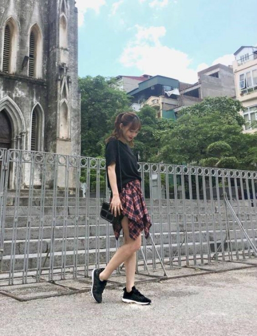 sao-viet-bien-hoa-phong-cach-voi-giay-sneaker-6