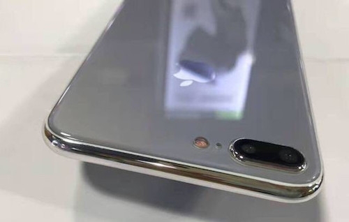 ten-goi-cua-iphone-8-gay-tranh-cai