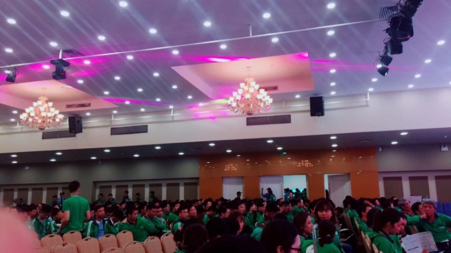 Để đáp ứng nhanh chóng nhu cầu sử dụng dịch vụ liên tục rơi vào tình trạng quá tải này, văn phòng Grab tại Hà Nội liên tục tuyển lái xe..