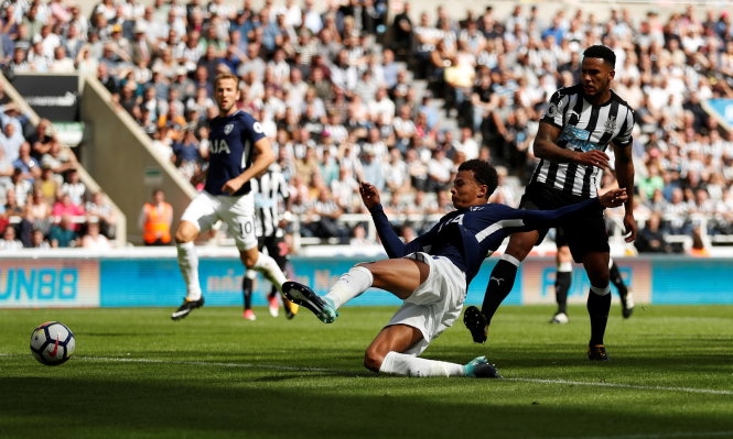 ​Dele Alli tỏa sáng, Tottenham đá bại 10 người Newcastle