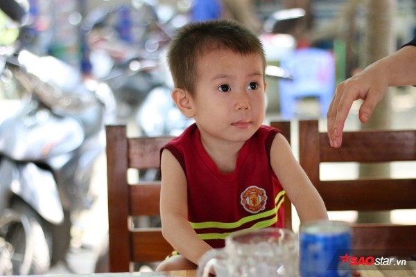 thong-tin-moi-nhat-ve-be-trai-bi-bo-roi-o-trung-tam-sai-gon-2