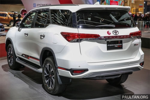 toyota-fortuner-trd-sportivo-ban-indonesia-2