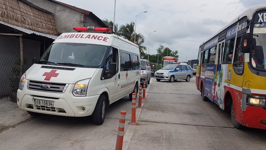 Trực tiếp: Trạm thu phí Cai Lậy lại hỗn loạn - Ảnh 6.