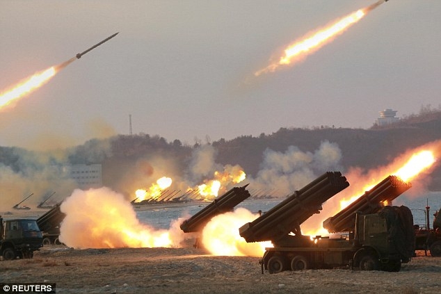  Một cuộc tập trận của Triều Tiên (Ảnh minh họa: Reuters) 