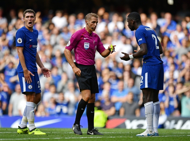 Chelsea trải qua trận đấu thảm họa trước Burnley
