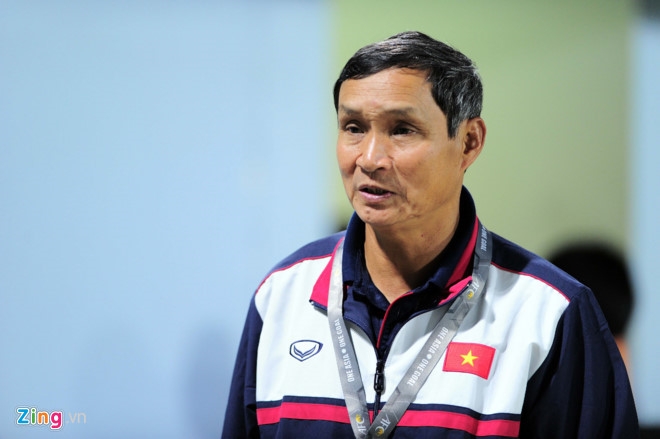 HLV Mai Duc Chung tre hop bao SEA Games vi tai xe nham duong hinh anh 1
