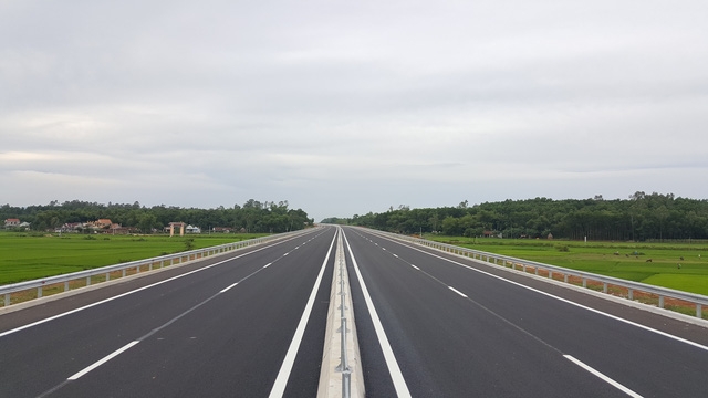 Dự án đường bộ cao tốc Bắc - Nam sẽ trình Hội nghị Trung ương 6 vào tháng 10 tới đây