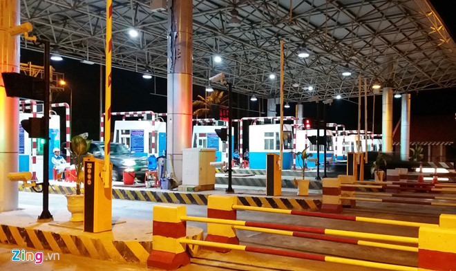 Lan dau tien BOT Cai Lay xa tram xuyen dem hinh anh 1