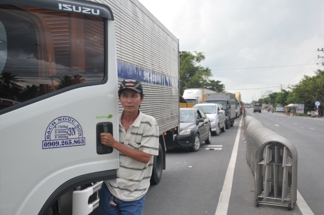 Nhân viên rút lui, trạm Cai Lậy tạm ngừng thu phí 