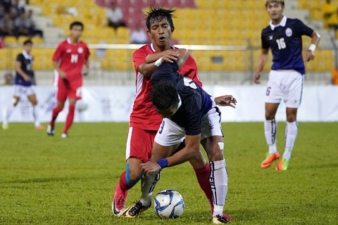U22 Campuchia da guc nga o tran dau tien