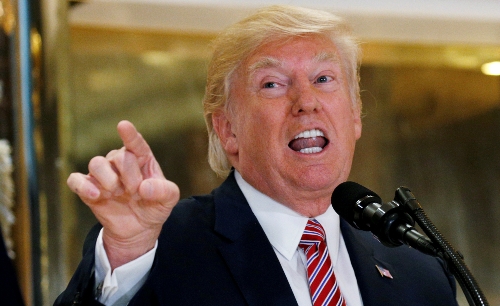 trump-lam-lau-nam-goc-quay-cuong-voi-nhung-tuyen-bo-kho-doan