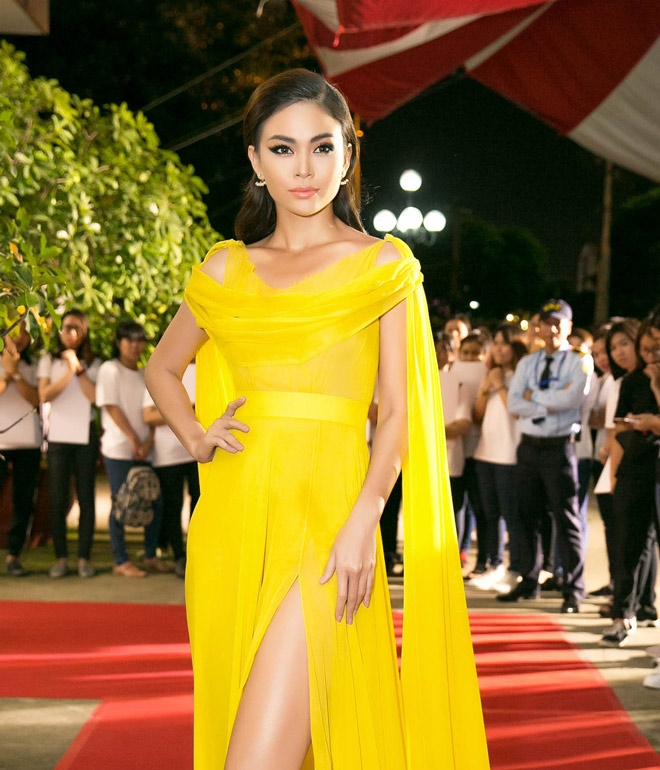mau thuy lot xac dep me hon khien ho ngoc ha cung phai thot len khen ngoi - 2