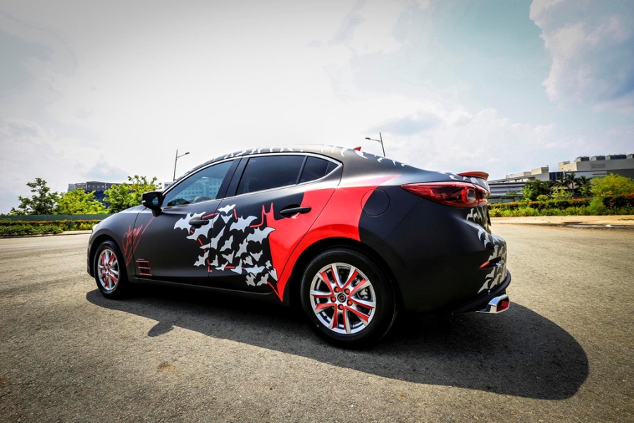 Mazda3 2017 dan tem Batman, do do choi tai Sai Gon hinh anh 6