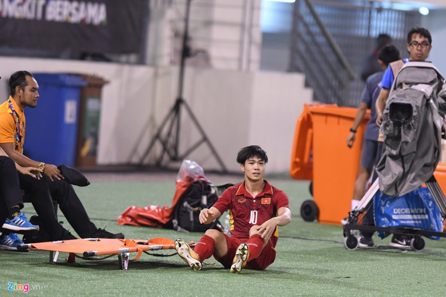 Nhung pha bong bao luc cua U22 Indonesia hinh anh 9