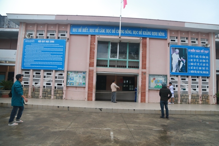 Hé lộ nguyên nhân phòng học sập khiến 10 HS bị thương ở Lâm Đồng hình ảnh 3 he lo nguyen nhan phong hoc sap khien 10 hs bi thuong o lam dong hinh anh 3