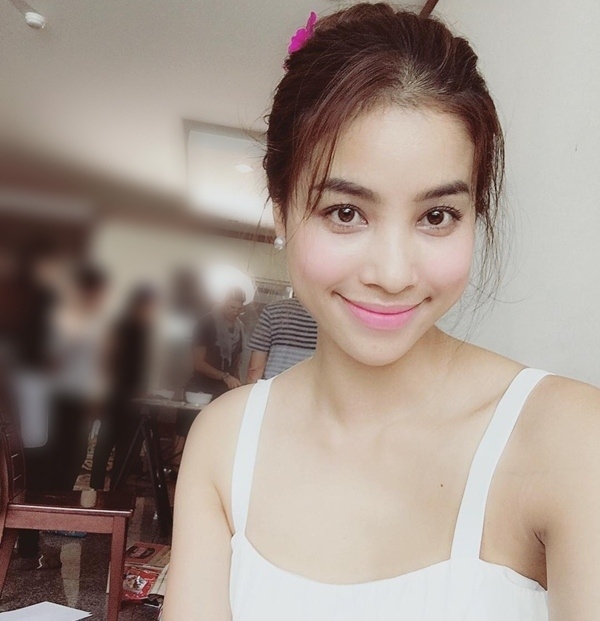 Sao Việt đồng loạt lăng xê mốt lông mày cong, gẩy rõ từng sợi - Ảnh 5.