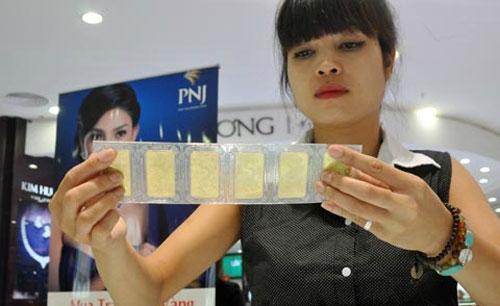 vang-trong-nuoc-dieu-chinh-nhieu-lan-nhung-nho-giot