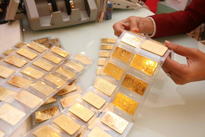 Giá vàng trong nước lại nới rộng khoảng cách cao hơn giá thế giới 300.000 đồng/lượng /// Ảnh: Đào Ngọc Thạch