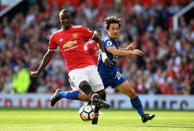 Eric Bailly vắng mặt trong trận mở màn Champions League vì án treo giò