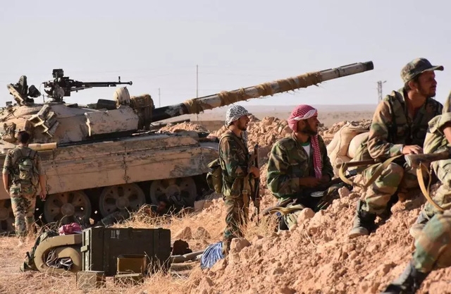  Lực lượng Syria tại thành phố Deir al-Zour (Ảnh: Sputnik) 