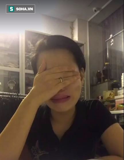 Vợ Xuân Bắc suy sụp, gầy sọp và khóc nghẹn khi livestream - Ảnh 1.