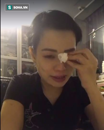 Vợ Xuân Bắc suy sụp, gầy sọp và khóc nghẹn khi livestream - Ảnh 2.