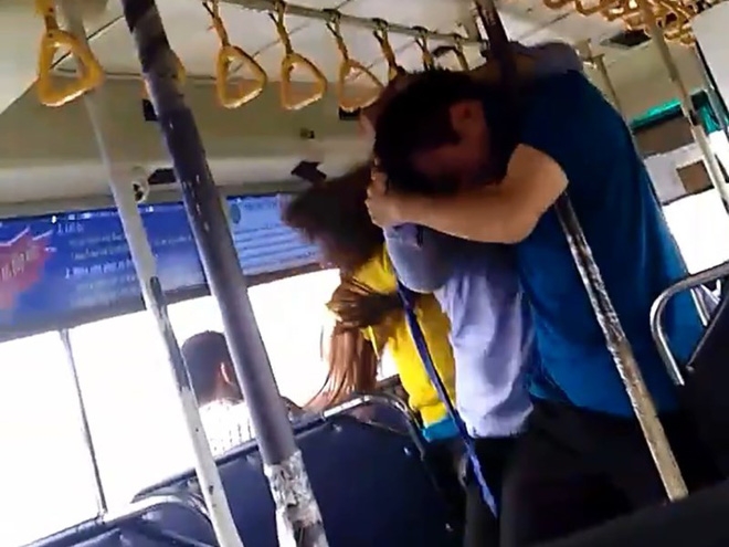 Giải trình bất ngờ vụ nam nhân viên xe buýt đánh nhau với 2 hành khách - Ảnh 1. Giải trình bất ngờ vụ nam nhân viên xe buýt đánh nhau với 2 hành khách - Ảnh 1.