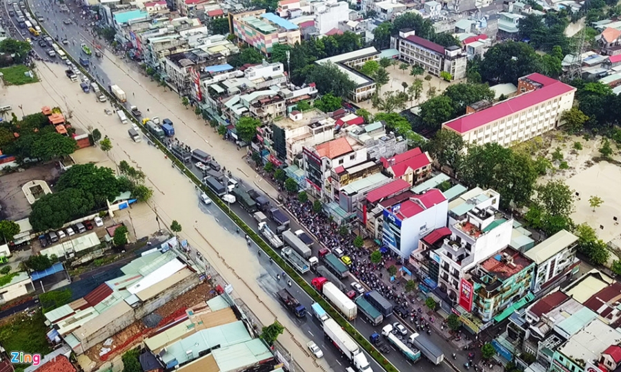 Quoc lo 51 o Dong Nai chim trong bien nuoc suot 7 gio hinh anh 1