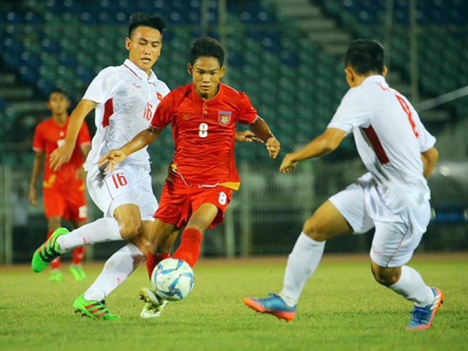 U.18 VN trong trận thua Myanmar tại giải U.18 AFF 2017  /// Ảnh: VFF