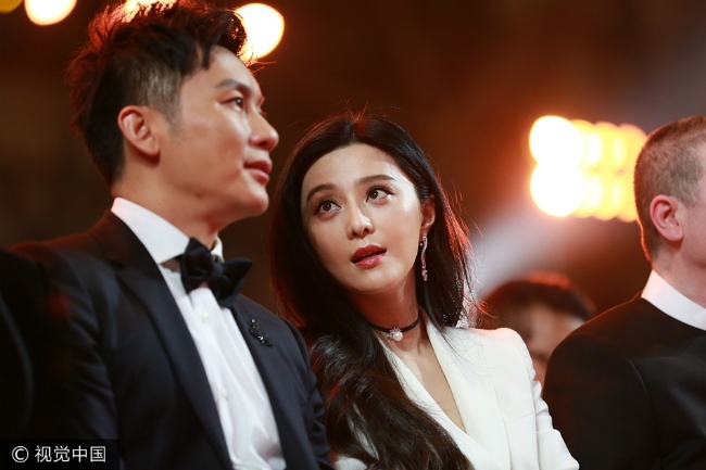 Cặp sao ngồi bên nhau suốt sự kiện trao giải Kim Kê Bách Hoa.