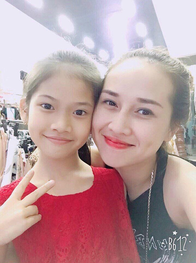  Mẹ và con gái - hình ảnh Bích Hạnh chia sẻ trên mạng xã hội khiến nhiều người ngỡ ngàng 